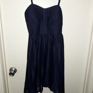 Medium backless lace dress No Boundaries